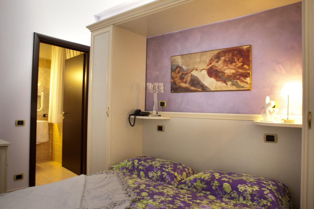 Pensione Degli Ulivi Porto SantʼElpidio Habitación foto